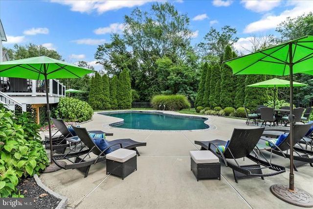 882 SHAVERTOWN RD, Garnet Valley, PA 19060