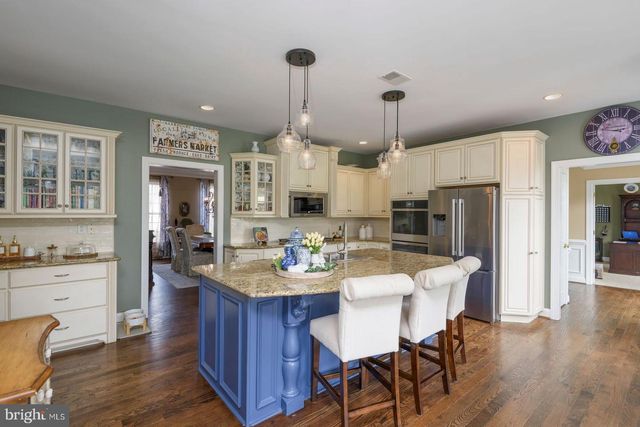 882 SHAVERTOWN RD, Garnet Valley, PA 19060