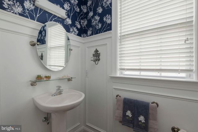 882 SHAVERTOWN RD, Garnet Valley, PA 19060