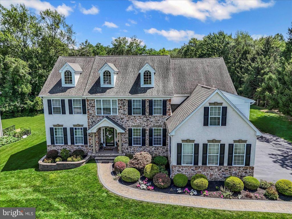 882 SHAVERTOWN RD, Garnet Valley, PA 19060