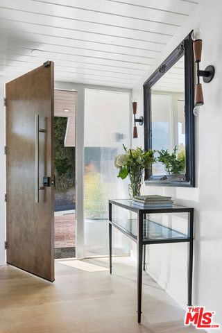 8656 Skyline Drive, Los Angeles, CA 90046