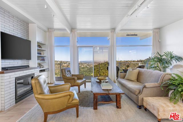 8656 Skyline Drive, Los Angeles, CA 90046