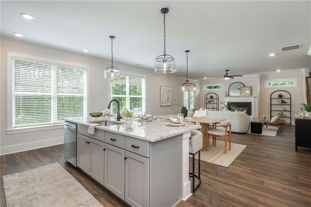 5552 Keswick Drive, Flowery Branch, GA 30542