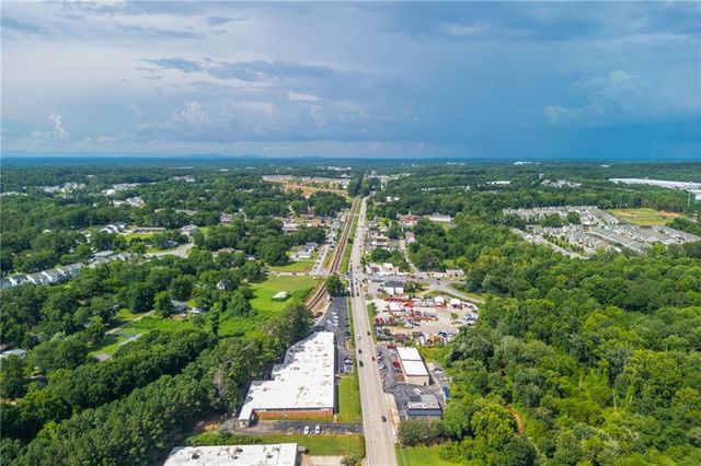 5552 Keswick Drive, Flowery Branch, GA 30542