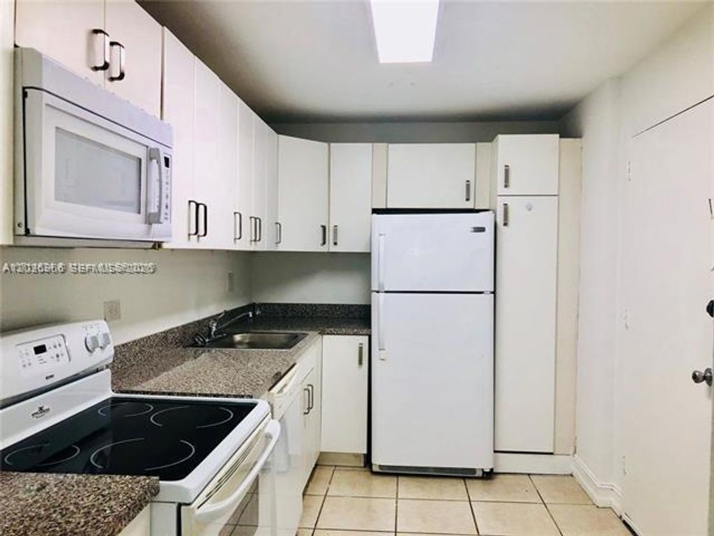 1800 Sans Souci Boulevard 408, North Miami, FL 33181