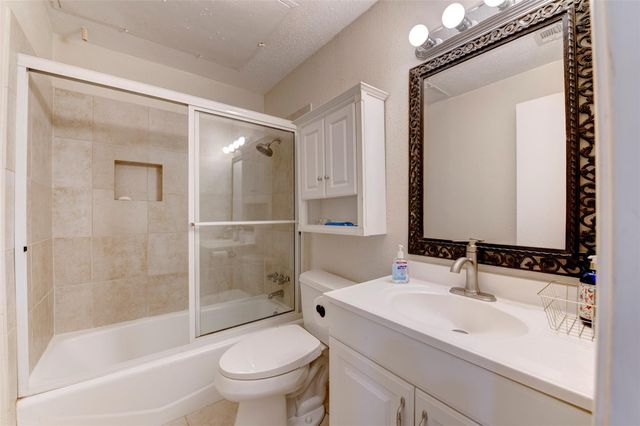 2300 Augusta Drive 29, Houston, TX 77057