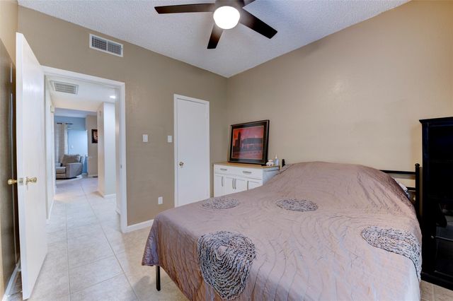 2300 Augusta Drive 29, Houston, TX 77057