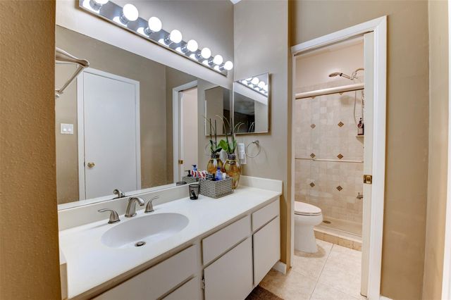 2300 Augusta Drive 29, Houston, TX 77057