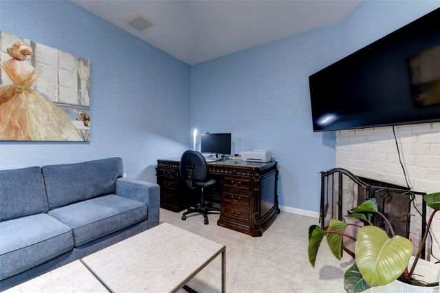2300 Augusta Drive 29, Houston, TX 77057