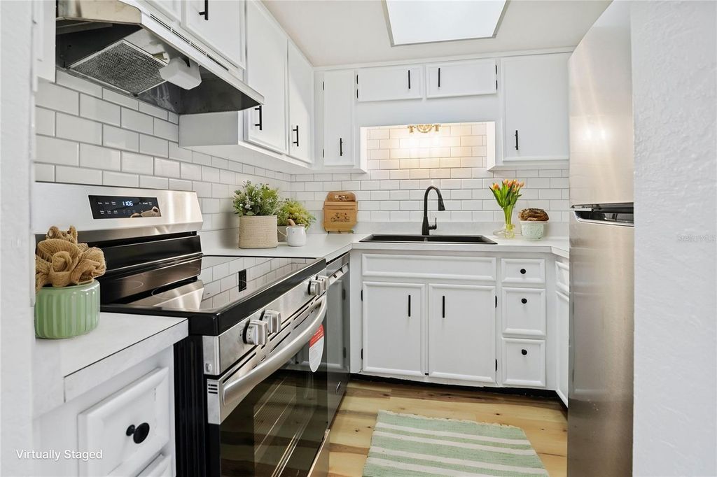 Image 9 of property listing at 3800 SAXON DRIVE C52, New Smyrna Beach, FL 32169