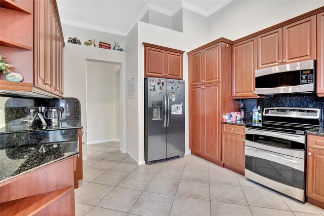 4070 Sanderling Lane, Weston, FL 33331
