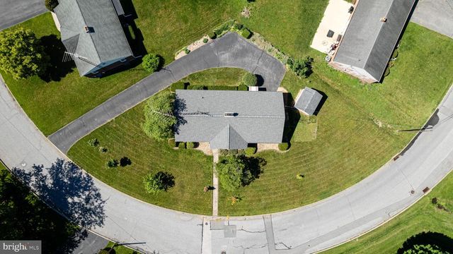 5 ORCHARD CIRCLE, Greencastle, PA 17225