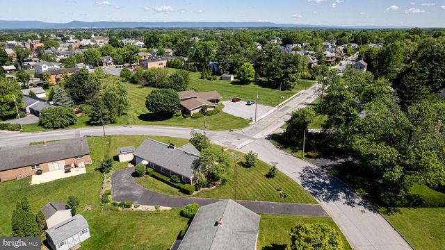 5 ORCHARD CIRCLE, Greencastle, PA 17225