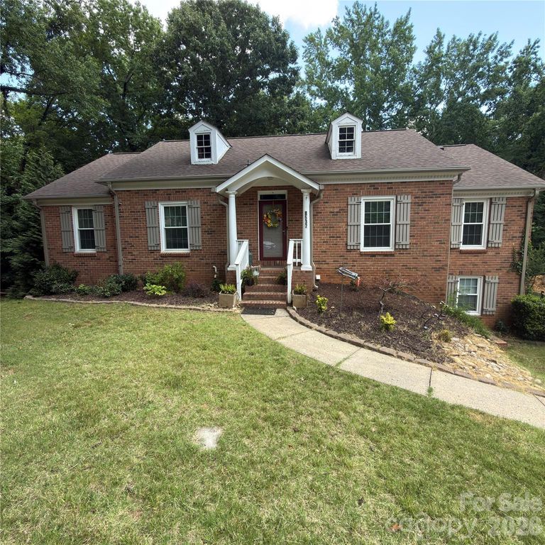 8537 Furrier Drive, Charlotte, NC 28270