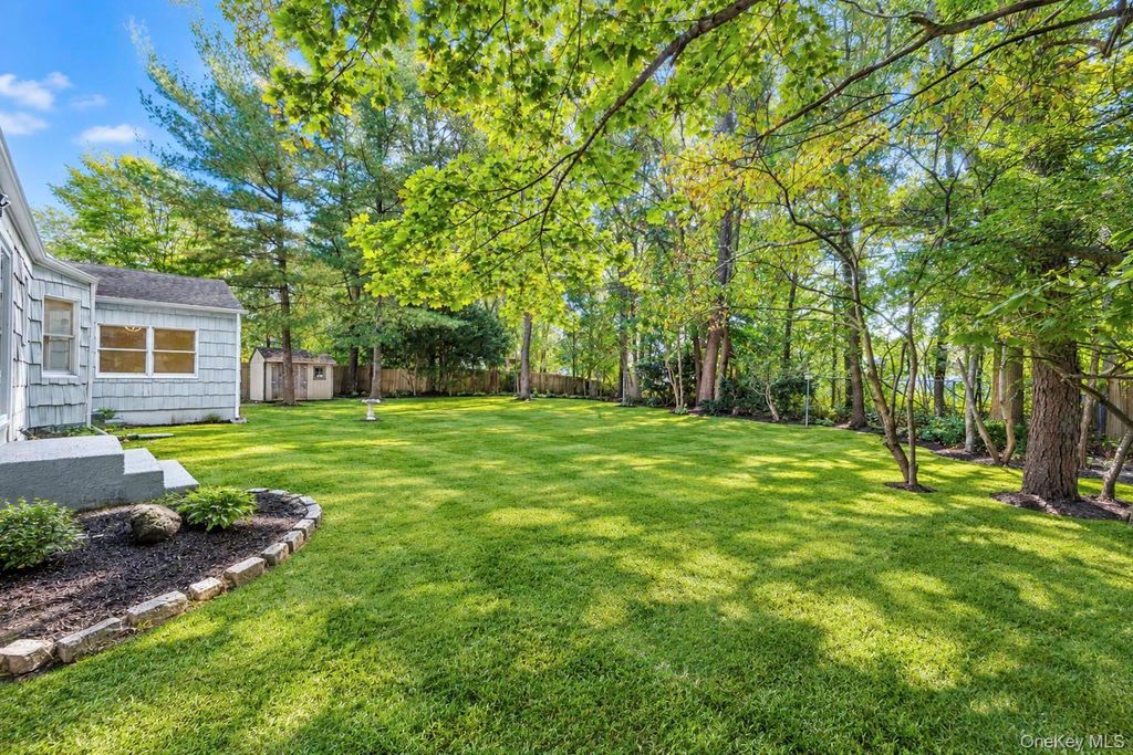 6 Loebel Street, Selden, NY 11784 — photo 5