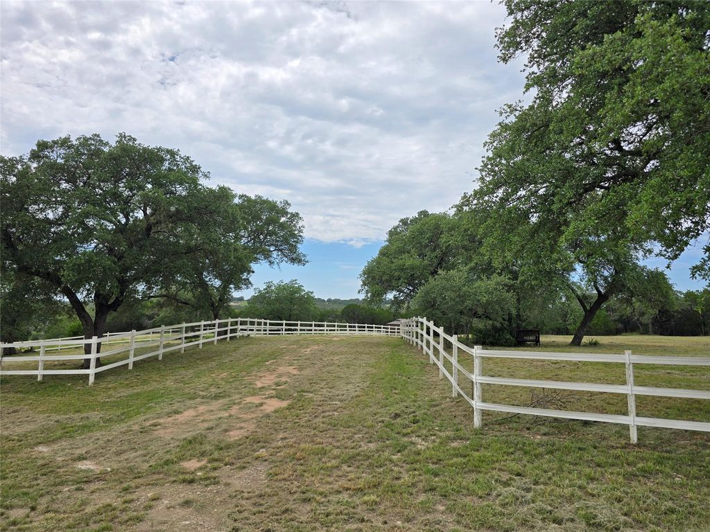 1251 Stone Mountain DR, Marble Falls, TX 78654