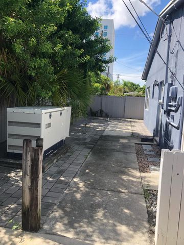 2212 SE 4th Avenue, Fort Lauderdale, FL 33316