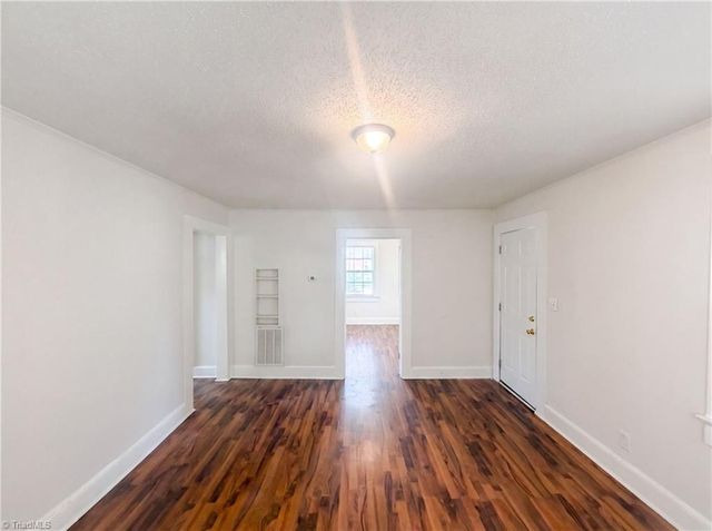 920 Elm Street, Burlington, NC 27217