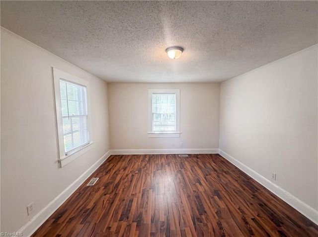920 Elm Street, Burlington, NC 27217