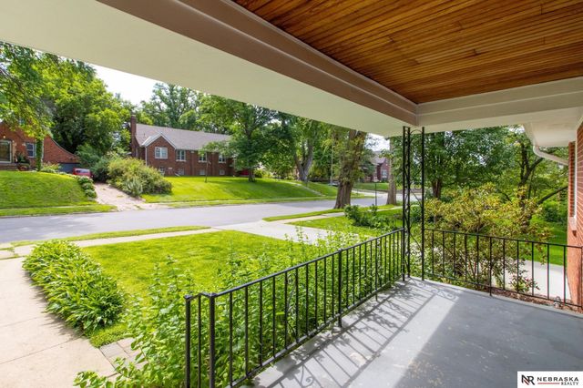 2510 N 51 Street, Omaha, NE 68104