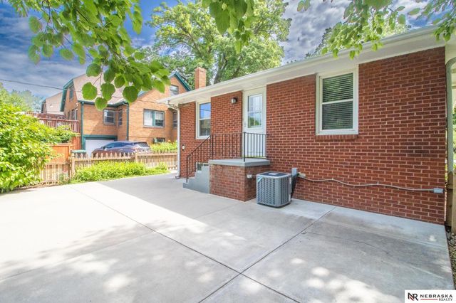 2510 N 51 Street, Omaha, NE 68104