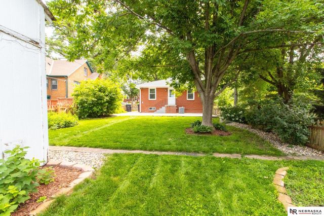 2510 N 51 Street, Omaha, NE 68104