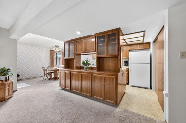 30 Park Place Ct, Sacramento, CA 95831