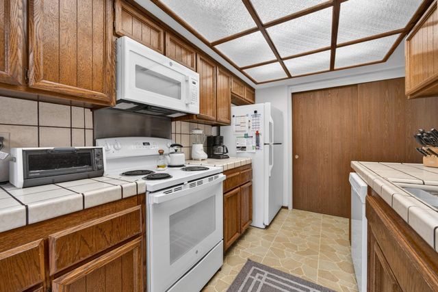 30 Park Place Ct, Sacramento, CA 95831