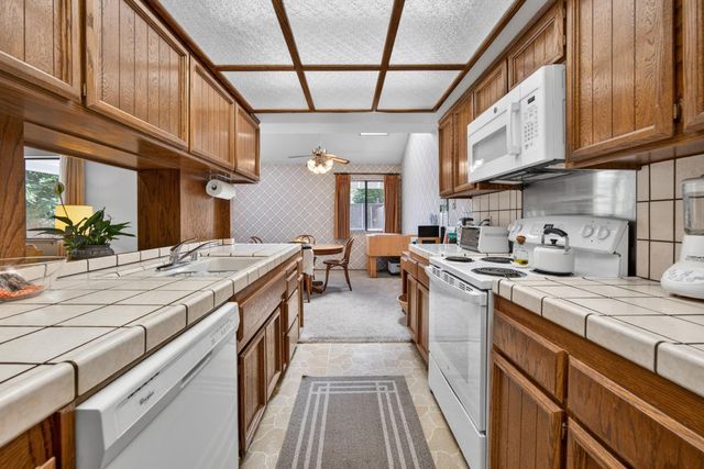 30 Park Place Ct, Sacramento, CA 95831