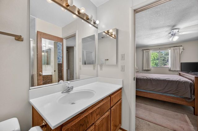 30 Park Place Ct, Sacramento, CA 95831