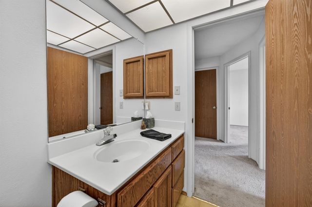 30 Park Place Ct, Sacramento, CA 95831
