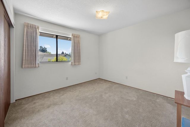 30 Park Place Ct, Sacramento, CA 95831