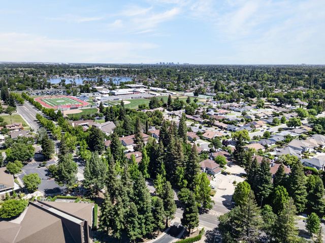 30 Park Place Ct, Sacramento, CA 95831