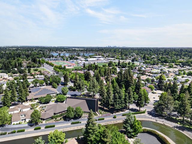 30 Park Place Ct, Sacramento, CA 95831
