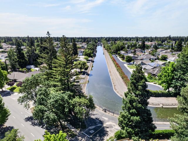 30 Park Place Ct, Sacramento, CA 95831