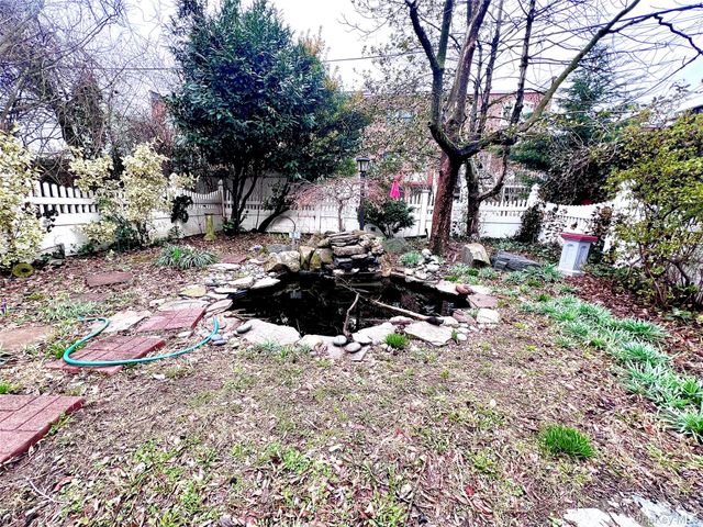 2561 Eastchester Road, Bronx, NY 10469