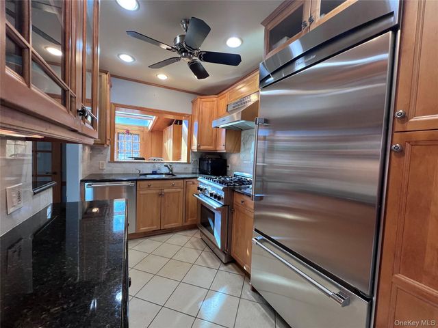 2561 Eastchester Road, Bronx, NY 10469