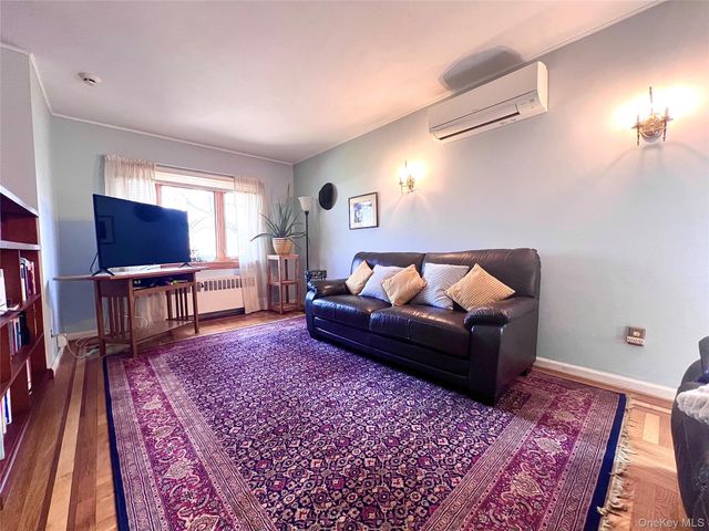 2561 Eastchester Road, Bronx, NY 10469