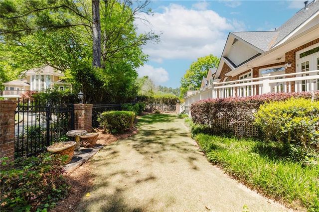 8020 Royal Saint Georges Lane, Duluth, GA 30097