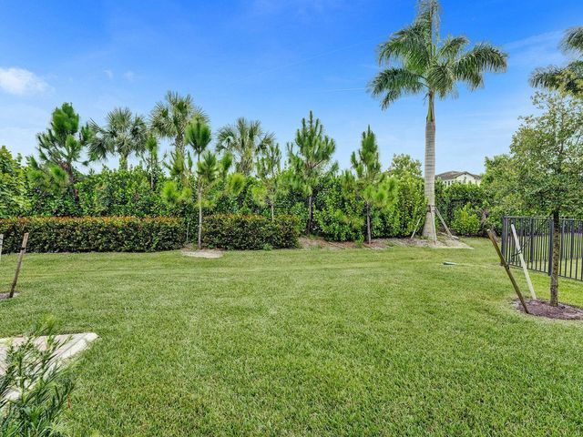 4825 CHANTILLY Road, Lake Worth, FL 33467