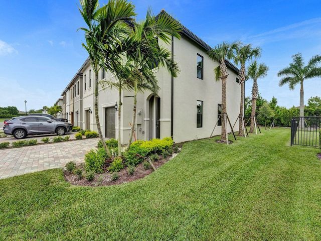 4825 CHANTILLY Road, Lake Worth, FL 33467