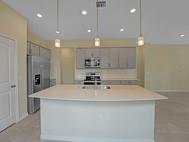 4825 CHANTILLY Road, Lake Worth, FL 33467