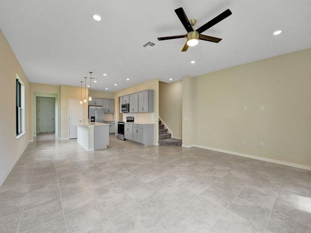 4825 CHANTILLY Road, Lake Worth, FL 33467