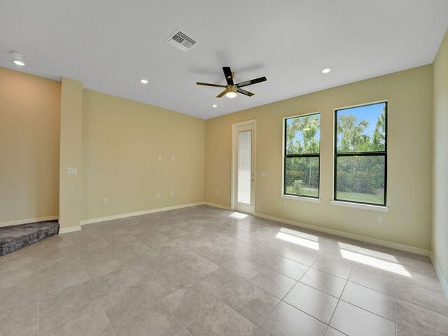 4825 CHANTILLY Road, Lake Worth, FL 33467
