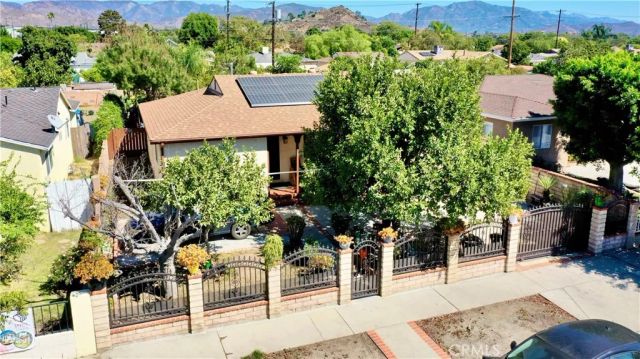 10416 Cayuga, Pacoima, CA 91331