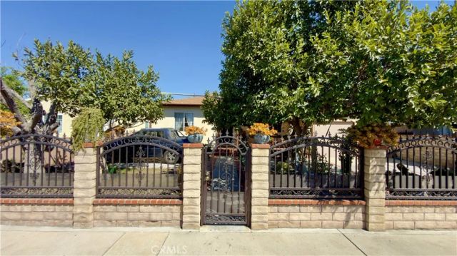 10416 Cayuga, Pacoima, CA 91331