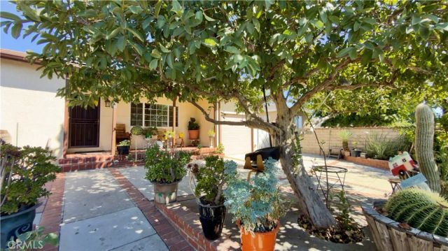 10416 Cayuga, Pacoima, CA 91331