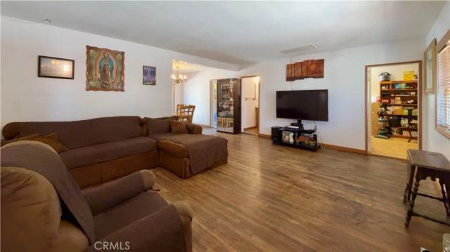 10416 Cayuga, Pacoima, CA 91331