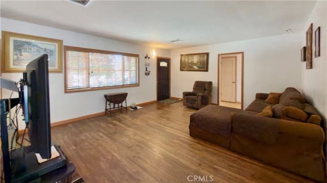 10416 Cayuga, Pacoima, CA 91331