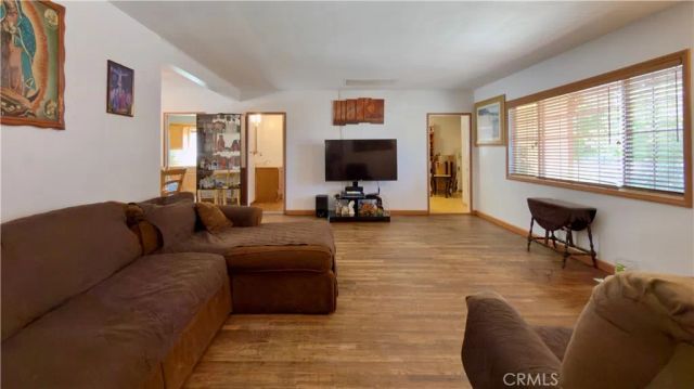 10416 Cayuga, Pacoima, CA 91331